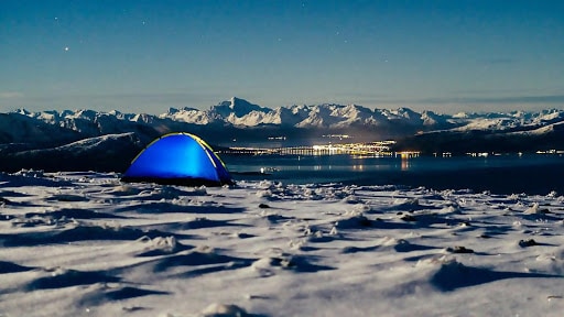 tent on snow