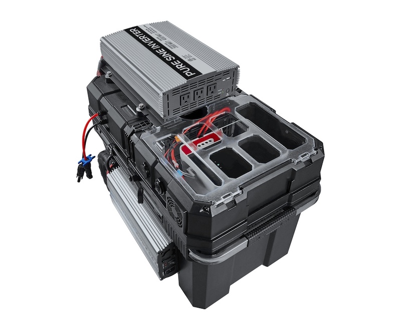 Front view of RevoPower Hybrid 4,000W Portable MPPT Solar Generator Powerhouse and Pure Sine Battery Box.