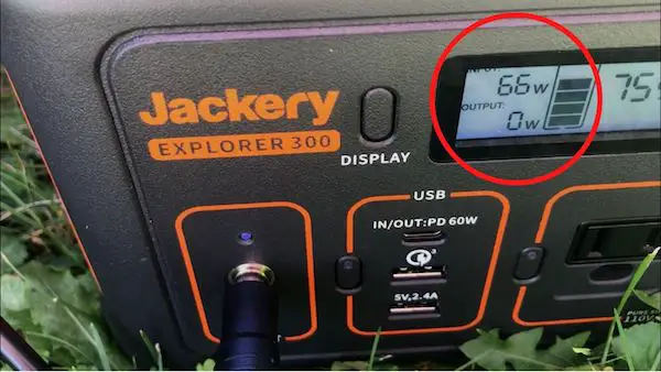 Jackery 300 solar panel charging 66W