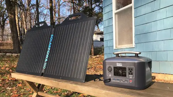 SP100 with CP500 solar charging outdoors