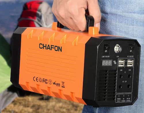 Chafon 500W power station being held