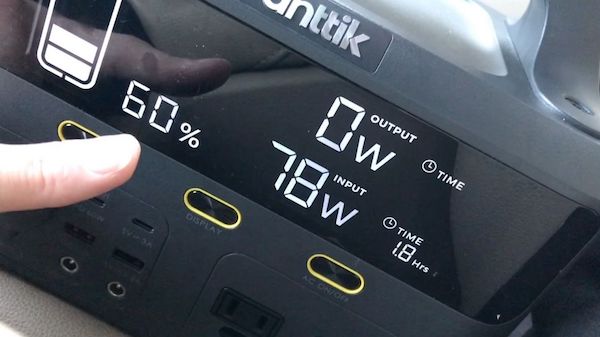 Fanttik EVO 300 taking in 78W from car charging