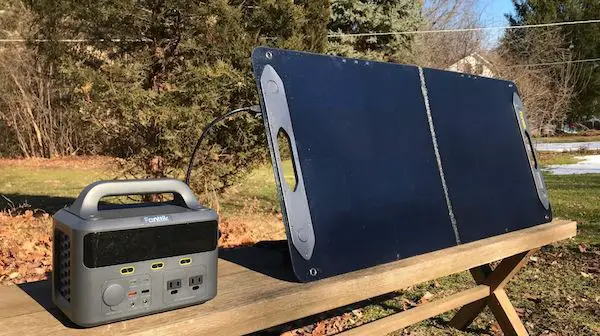 Fanttik EVO Solar 100 charging EVO 300